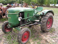 Tracteur, Deutz 15 (Fete de la Moisson St Simeon de Bressieux 2006) (1)